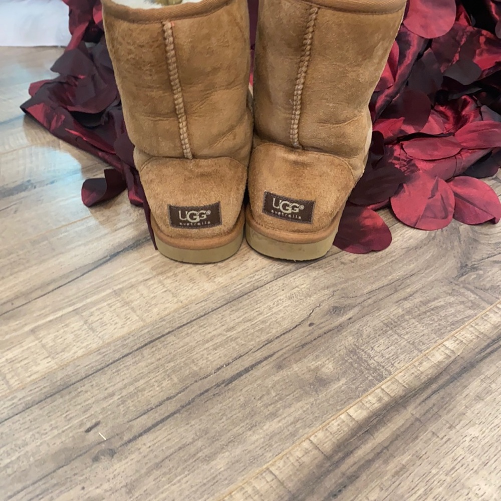 Ugg